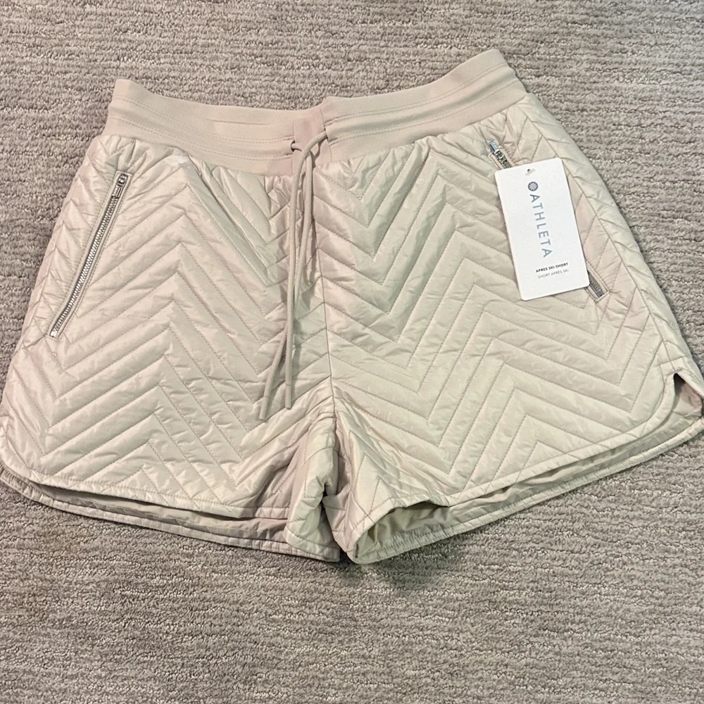 Athleta Quilted Beige Athletic Shorts
